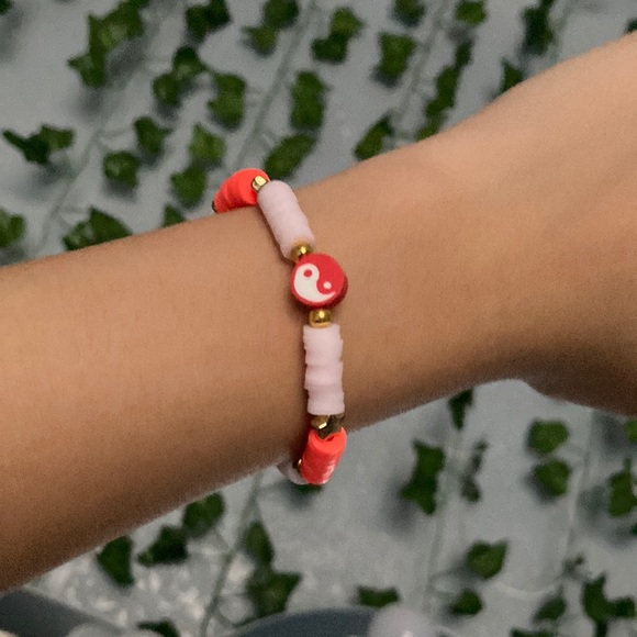 Red ☯️ - Picture 2 of 4